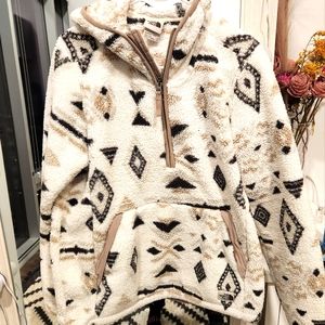 EUC North Face 1/4 zip Fleece